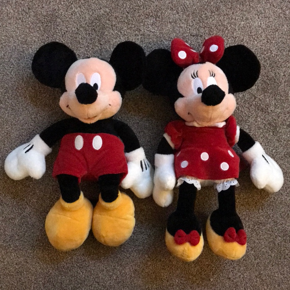 Mickey and Minnie stuffed animal bundle